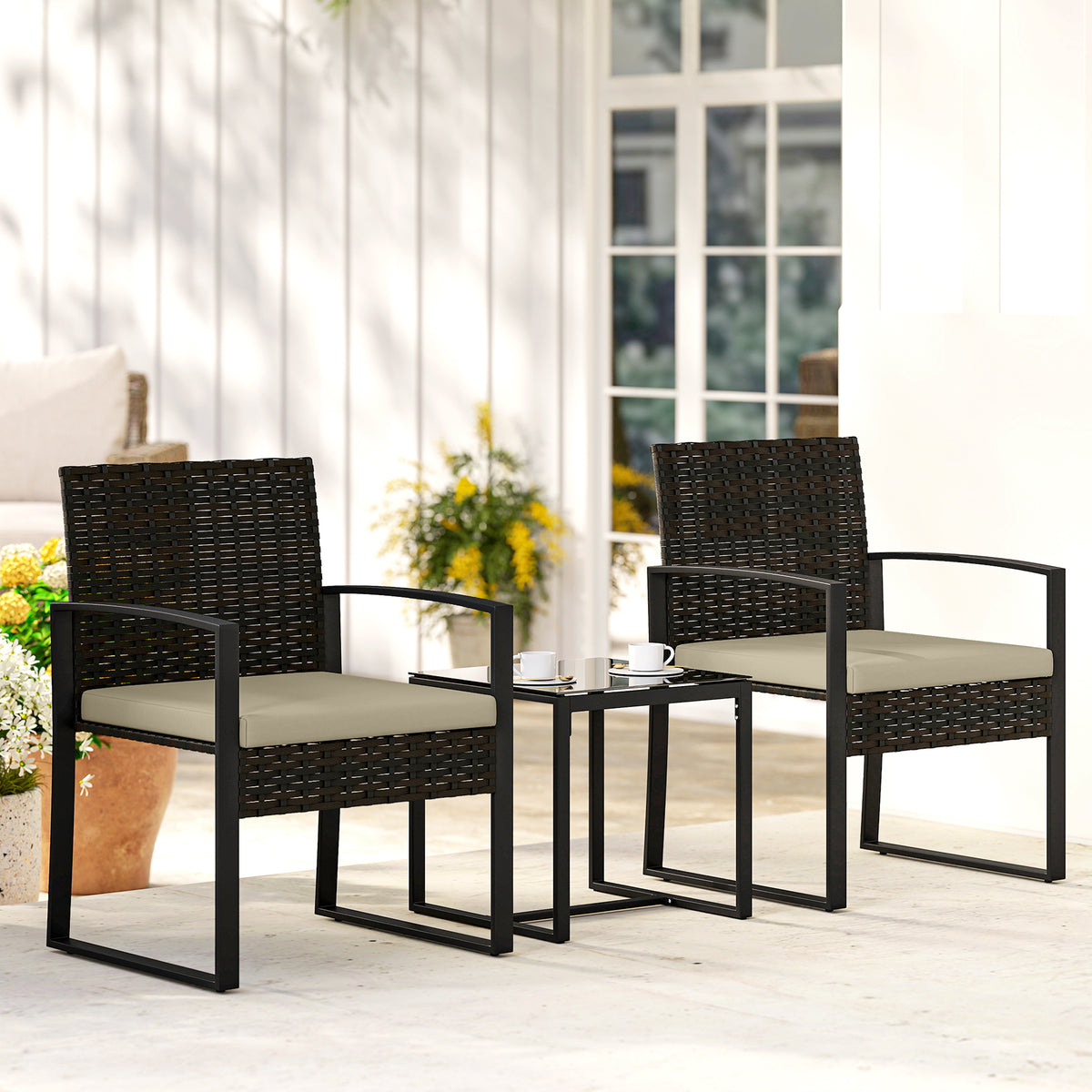Salon de jardin extérieur en résine tressée 2 personnes, table de jardin avec 2 chaises, plateau en verre trempé, marron