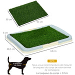 Toilette pour chien litière avec tapis en gazon artificiel plateau et panneau grillagé 63 x 48,5 cm