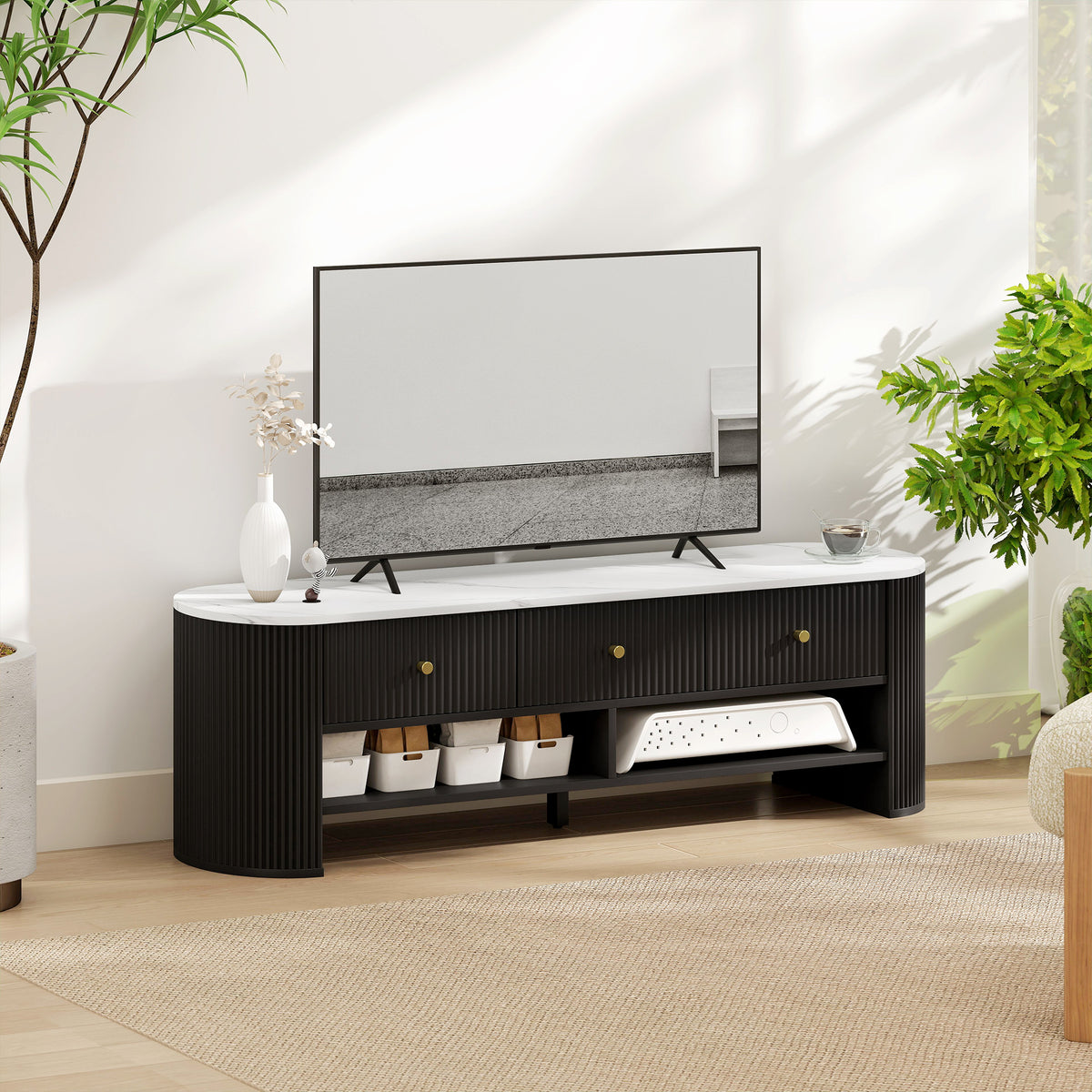 Meuble TV 140 cm, meuble télé pour téléviseur 65 pouces effet marbre avec 3 tiroirs façades à cannelures 2 étagères noir