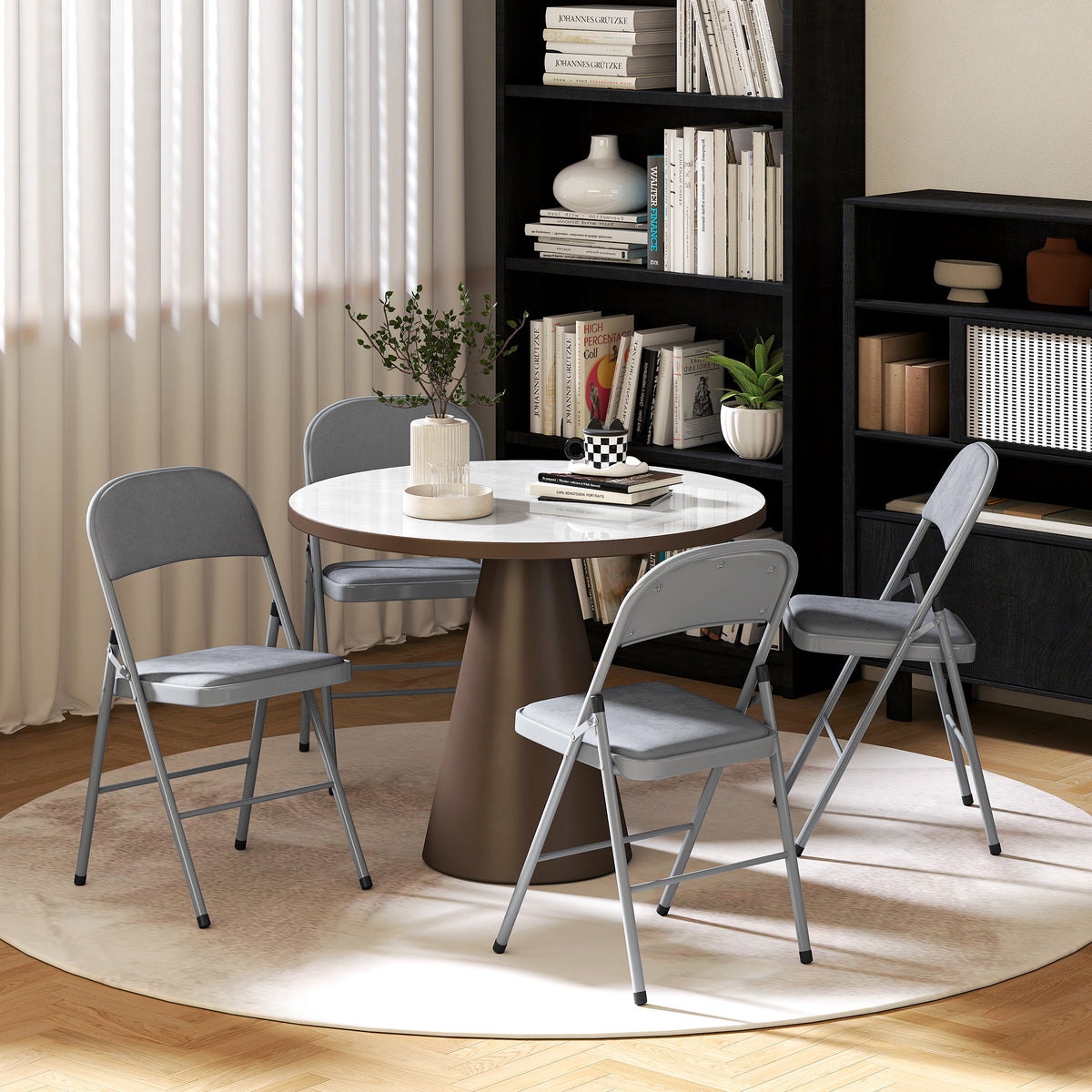 Lot de 4 chaises pliantes et portables intérieur avec assises et dossiers rembourrés en velours, cadre en acier, gris clair