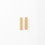 Buffet meuble de rangement avec poignées en bambou étagère ajustable base surélevée 76 x 41,2 x 74 cm blanc bois naturel
