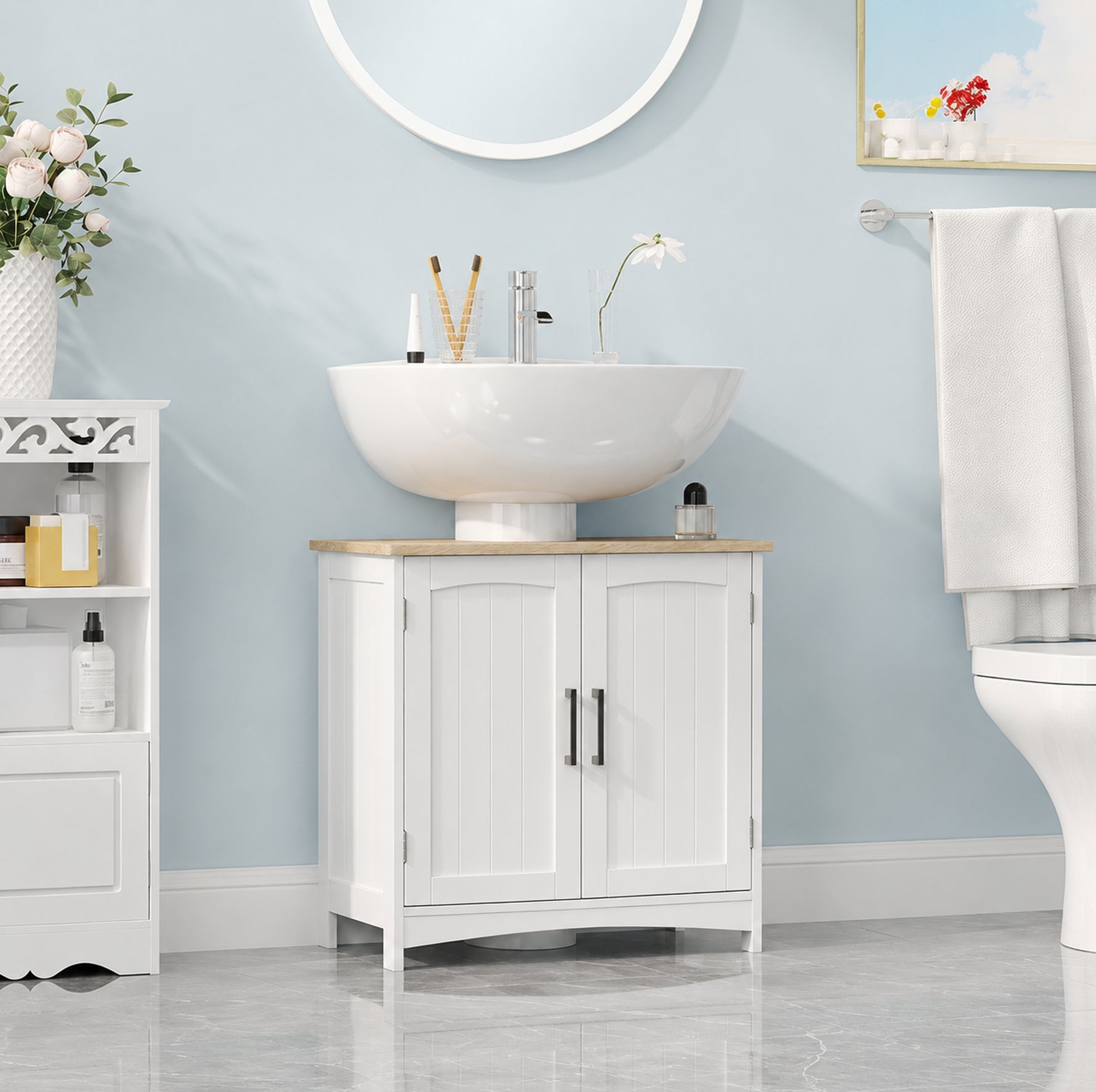Meuble salle de bain sous lavabo à double portes avec étagères réglables, blanc et bois naturel
