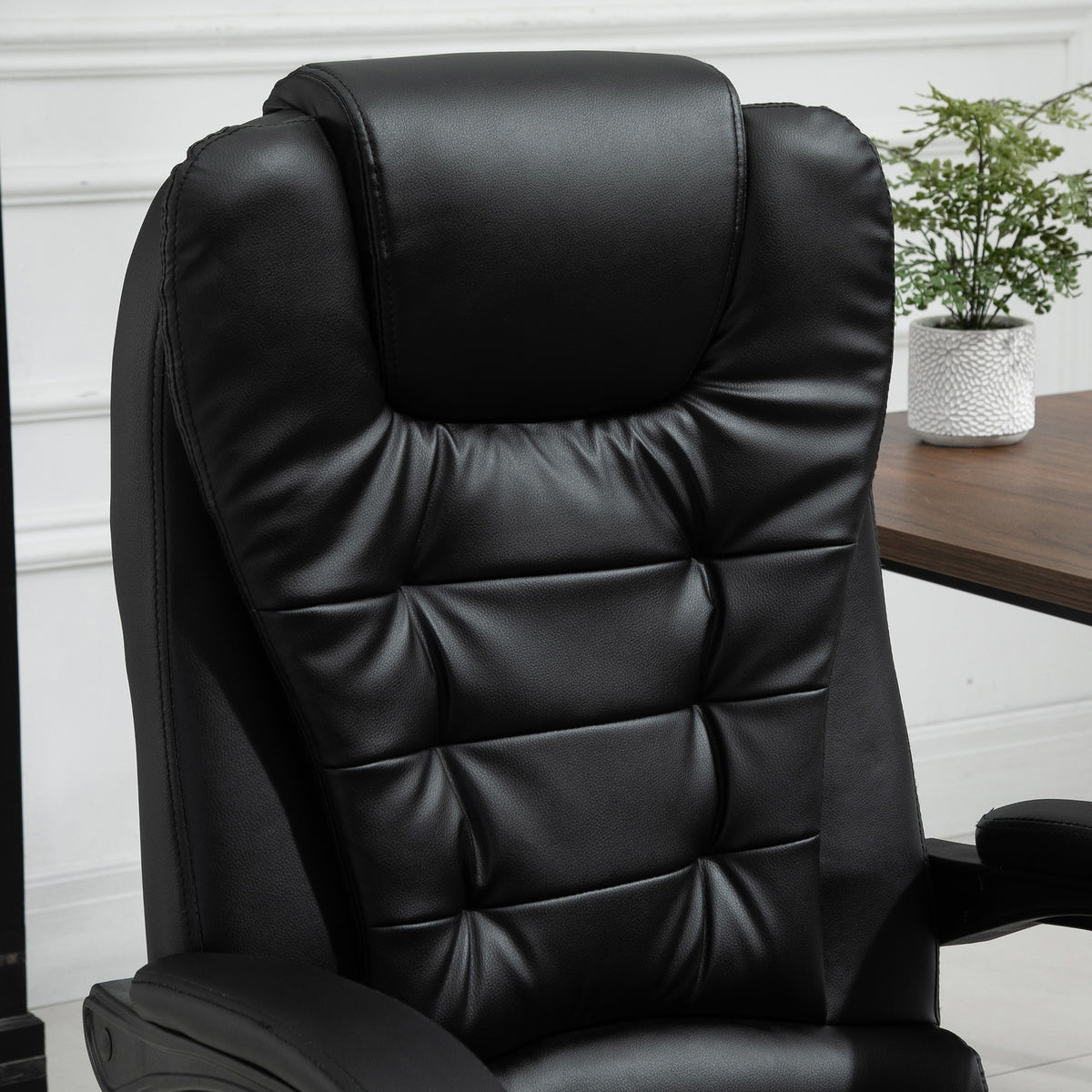 Fauteuil de Bureau Massant 7 Points, Chaise de Bureau Ergonomique avec Repose-pieds Rétractable, Dossier Inclinable 155°, Hauteur Réglable, Pivotant à 360°, télécommande Filaire, Noir