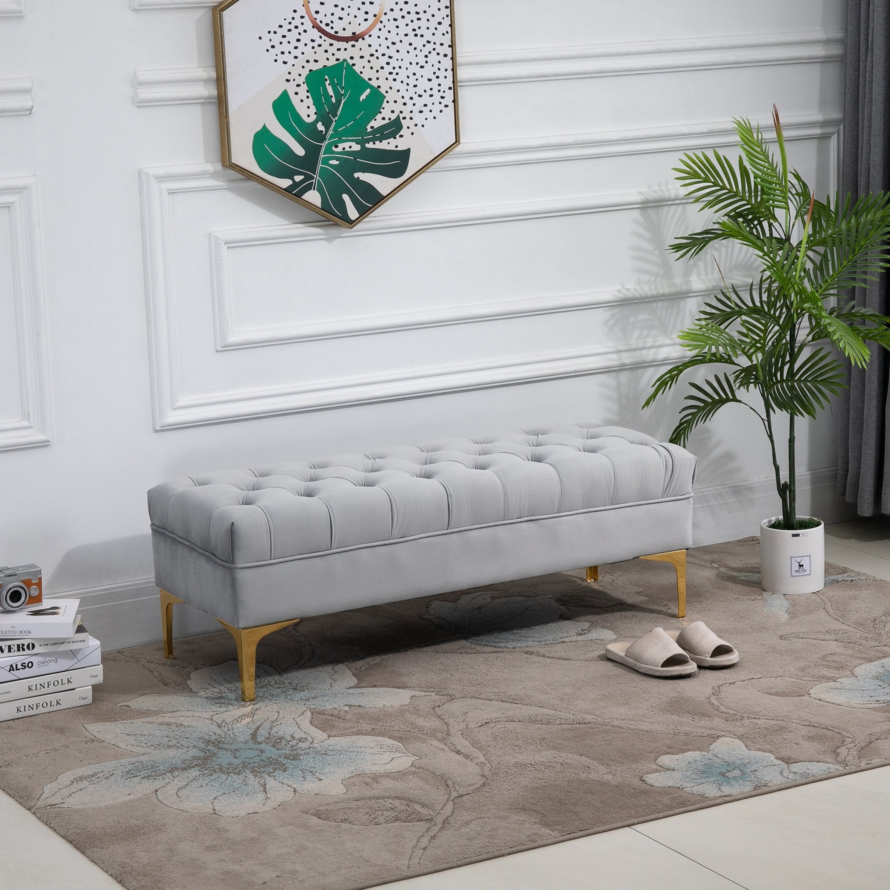 Banc banquette capitonnée bout de lit style classique chic dim. 118L x 45l x 42H cm piètement métal doré velours gris clair