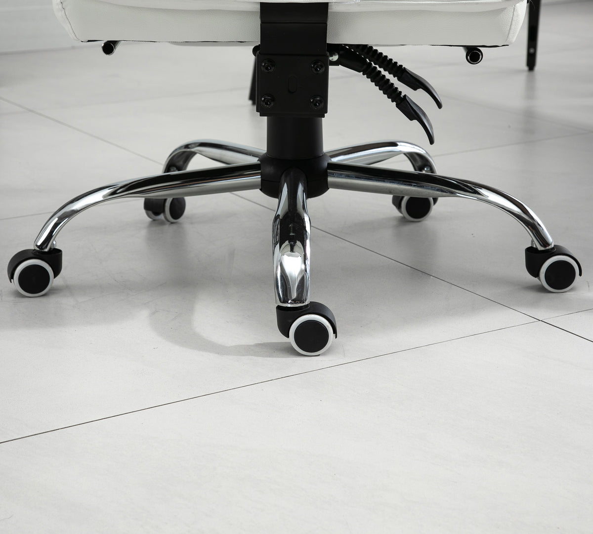 Fauteuil de bureau, chaise bureau ergonomique avec dossier inclinable, hauteur réglable, 66 x 72 x 130 cm, blanc