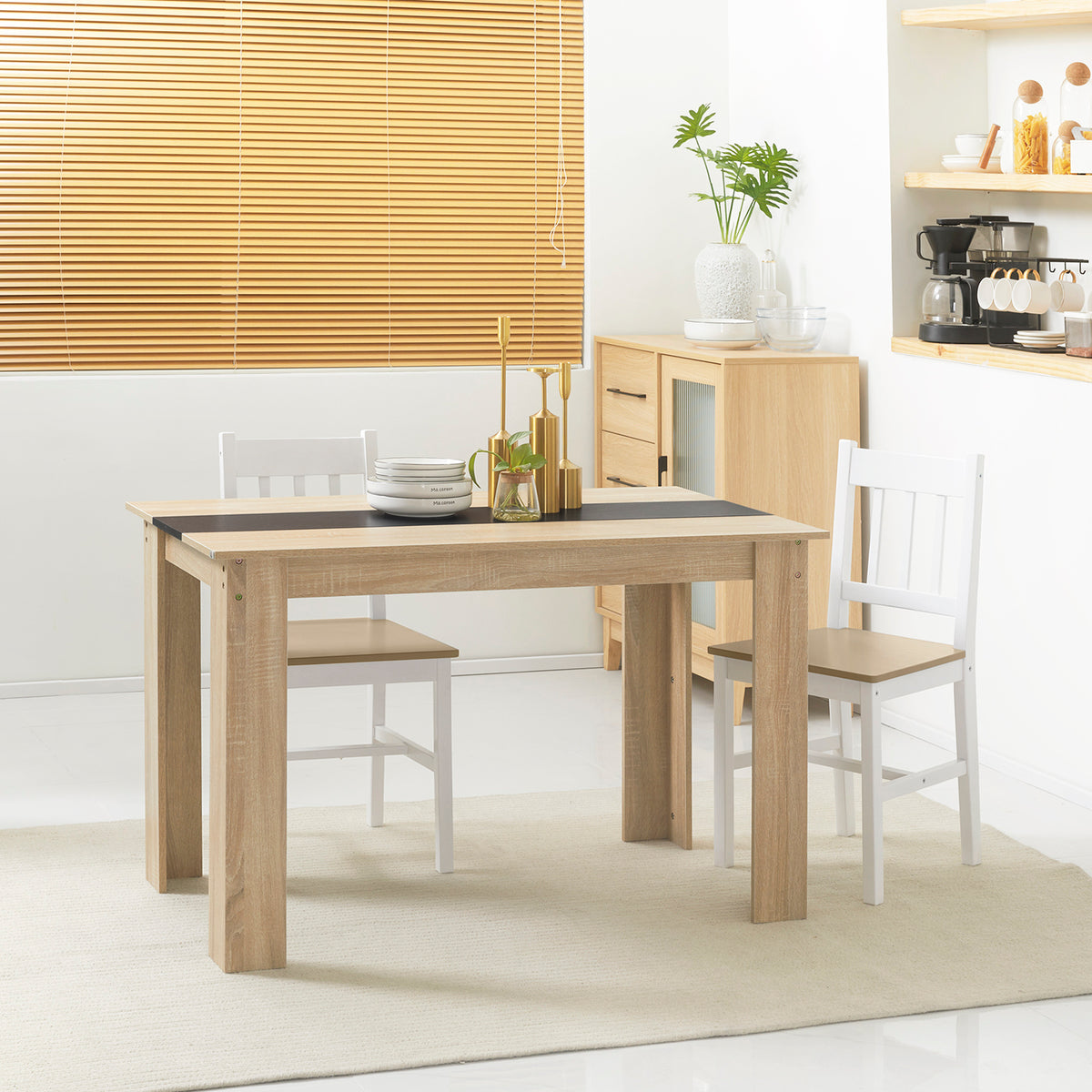Eettafel keukentafel modern design met groot blad 2-4 personen van hout afm. 120L x 69B x 75H cm