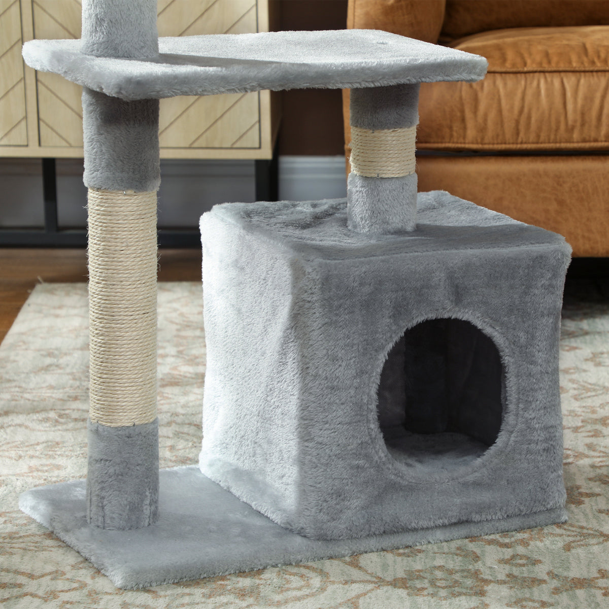 Katzenkratzbaum mit Spieltürmen, Sisalstämmen, 2 Plattformen, Höhle, Ball und Plüschbezug, 50 x 30 x 81,5 cm, grau