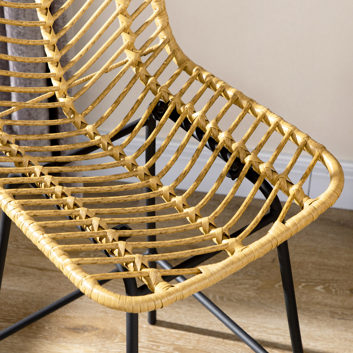 Set di 4 sgabelli da bar, sedie da bar, schienale in canna d'India e poggiapiedi, struttura in acciaio, 42,5x52x102cm, giallo