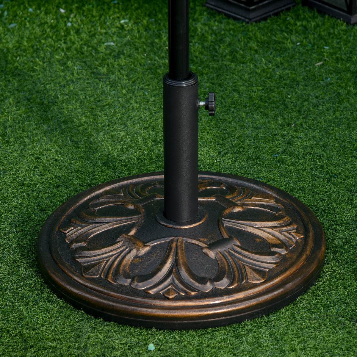 Pied de parasol rond base de lestage Ø 48 x 34H cm ciment HDPE motif fleurs de lys poids net 13 Kg noir doré