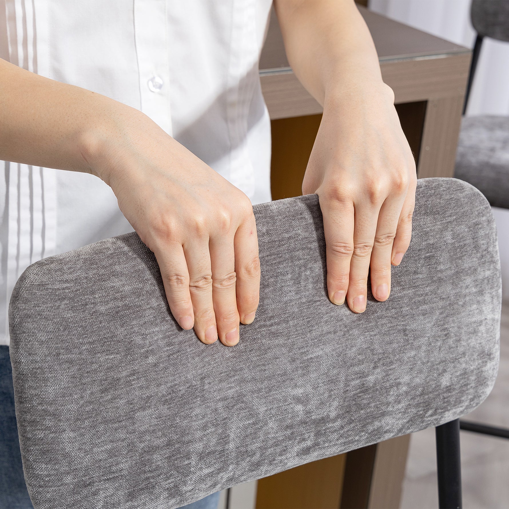 Lot de 2 tabourets de bar en tissu chenille, chaises de bar rembourrées, assise large, dossier haut, 45,5x48x101cm, gris