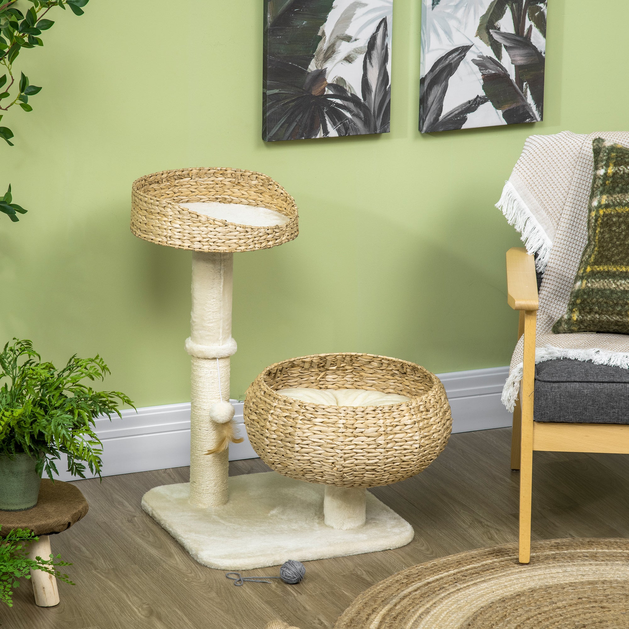 Arbre à chat griffoir 2 niveaux hauteur 72 cm poteau sisal avec niche et plateforme 1 balle suspendue
