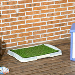 Toilette pour chien litière avec tapis en gazon artificiel plateau et panneau grillagé 63 x 48,5 cm