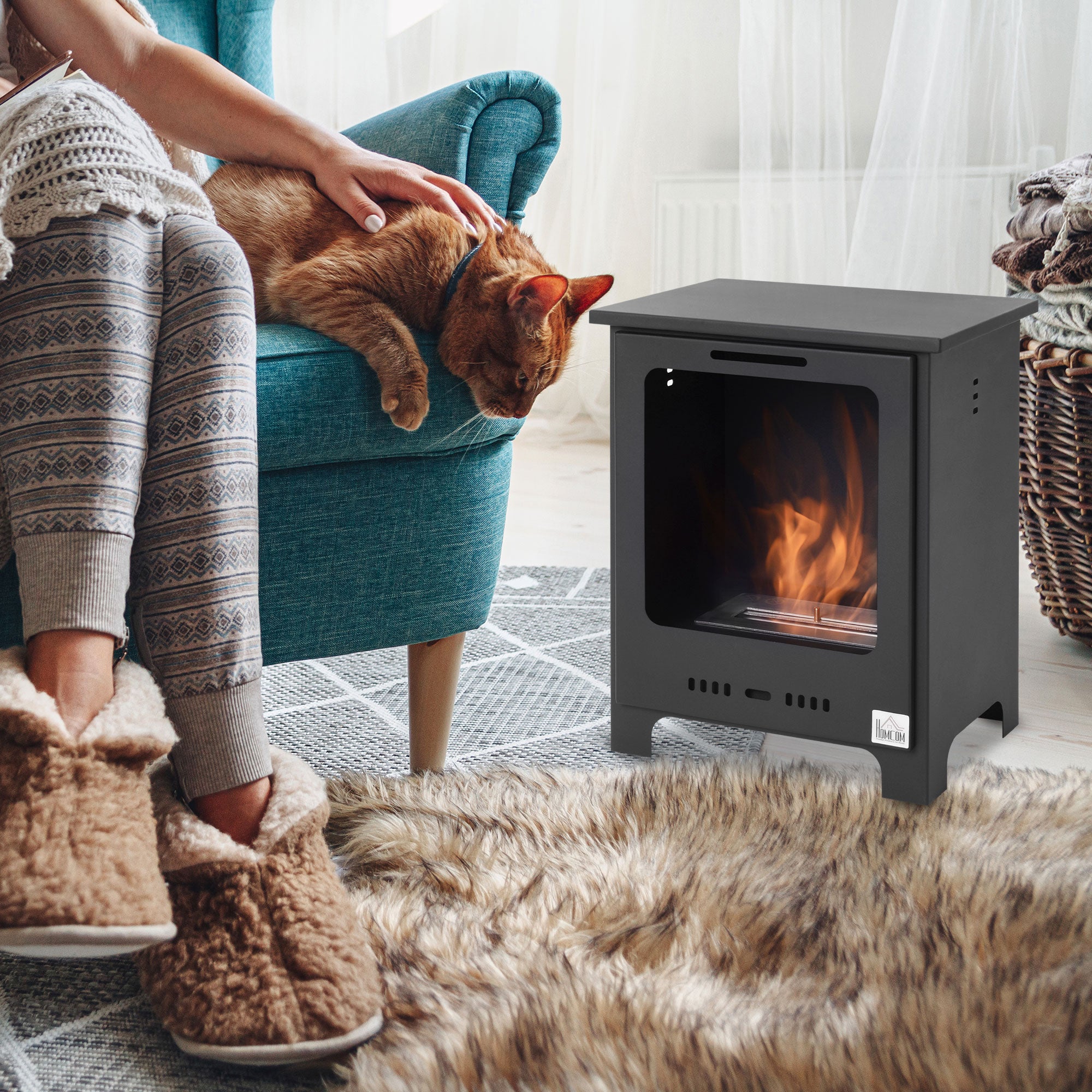Freestanding bioethanol fireplace, 0.9 L burner, 3-hour burn time, neo-retro stove style, dim. 40L x 30W x 50H cm, coverage 20-25 m², black