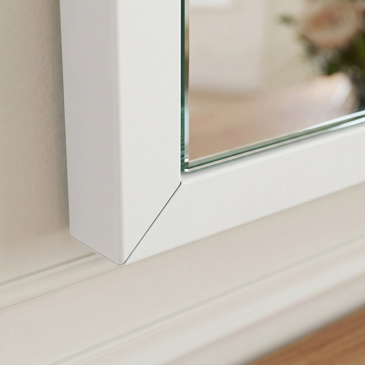 Specchio da parete rettangolare 50 x 70 cm, cornice in legno bianco, ideale per il bagno, il soggiorno o la camera da letto