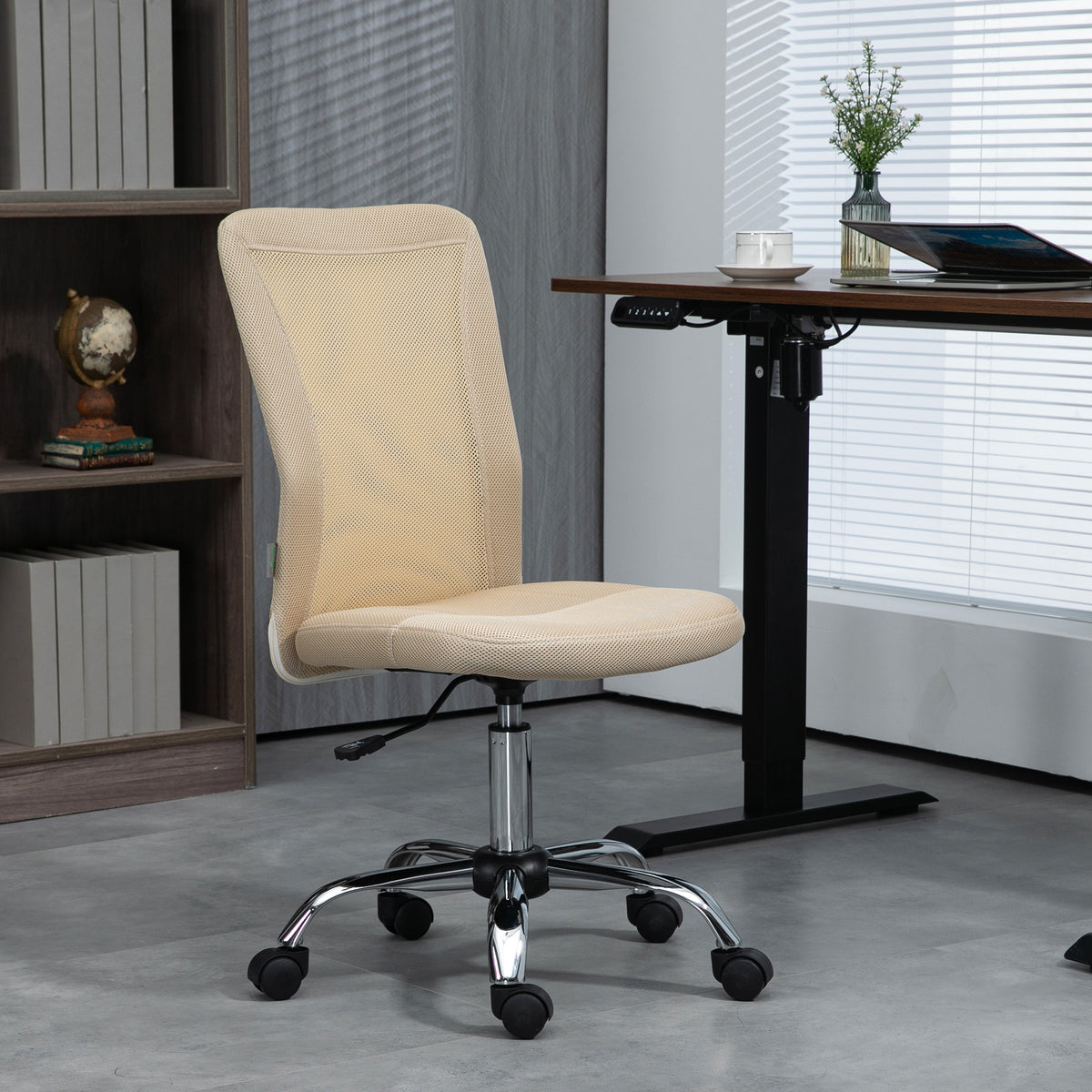 Chaise de bureau ergonomique hauteur réglable piètement chromé pivotant 360° revêtement maille beige