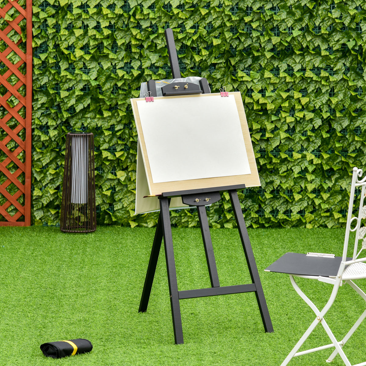 Artistaren zurezko astoa, neurriak: 51,5L x 71,5l x 134,5H cm, 90°-ko gehienezko inklinazio erregulagarria, pinu-egurra