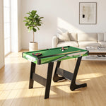 Tavolo da biliardo pieghevole con accessori: 2 stecche, 16 bilie, triangolo, gesso, dim. 104L x 55,5P x 68A cm, panno verde