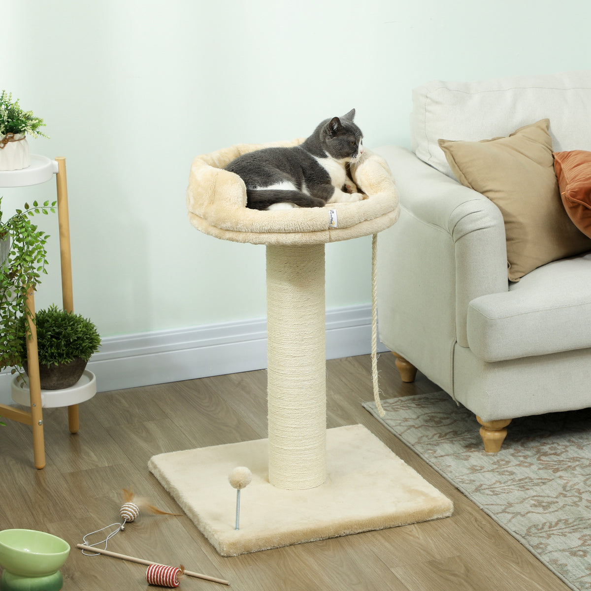 Arbre à chat grattoir design jeu boule et cordelette suspendue+ plateforme peluche - 55 x 55 x 83 cm - sisal beige