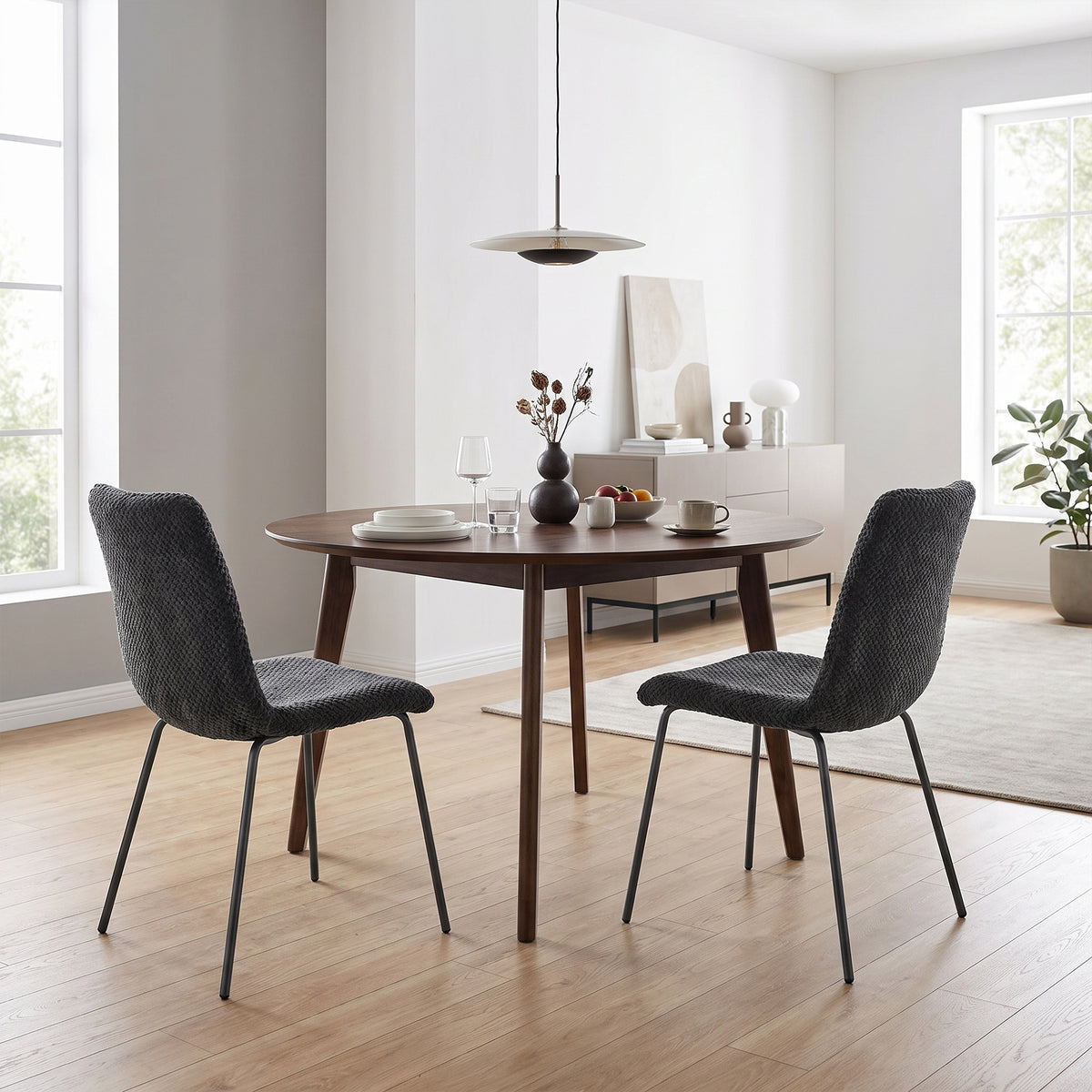 Juego de 2 sillas de comedor, sillas de cocina tapizadas en terciopelo, respaldo curvado, patas de metal, gris oscuro