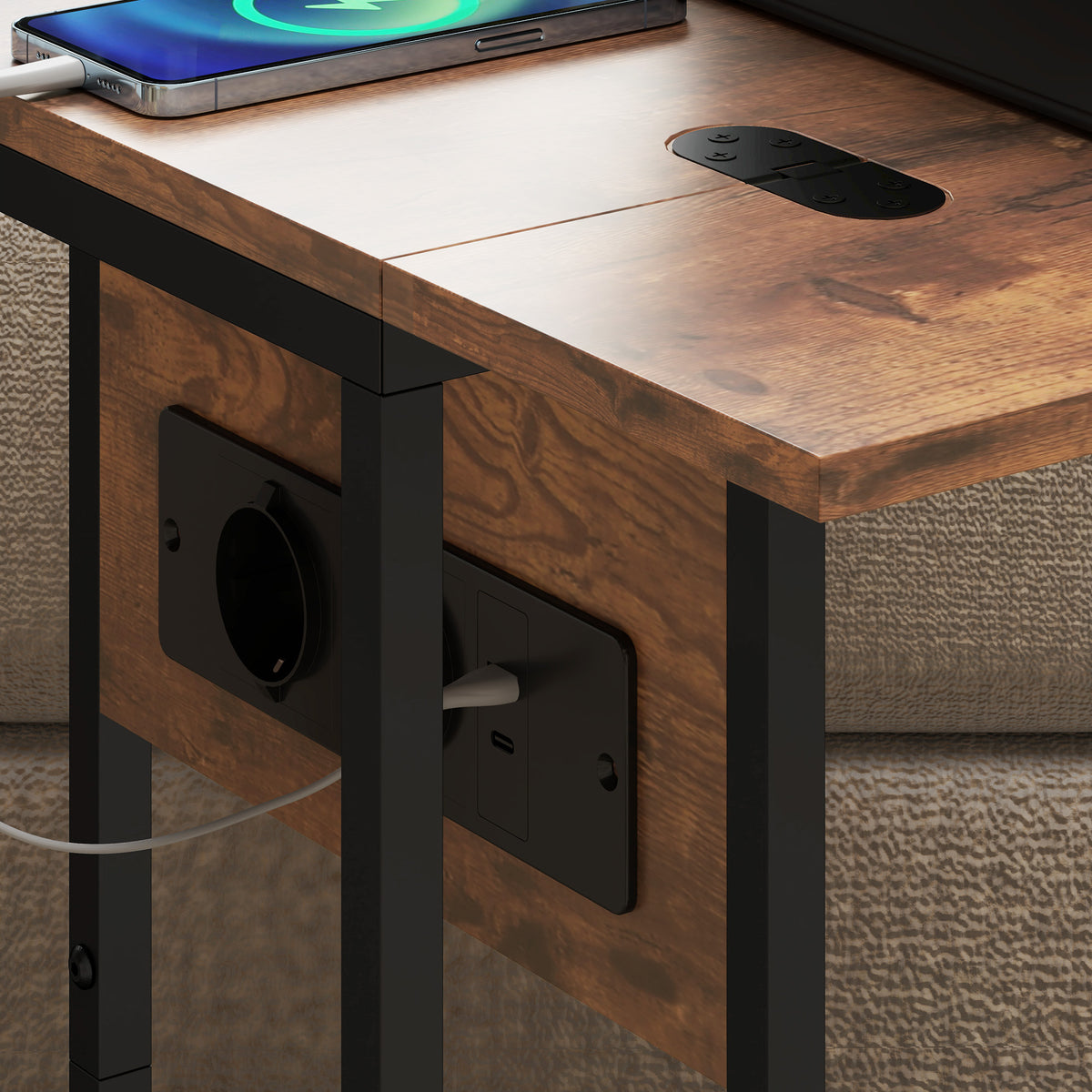 Table d'appoint bout de canapé avec station de charge, plateau pliable, 39 x 29 x 57 cm, brun rustique et noir