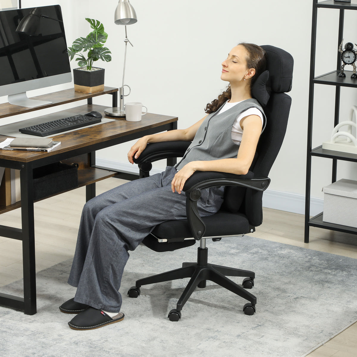 Fauteuil de bureau chaise de bureau grand confort dossier réglable repose-pied roulettes 360° lin 62 x 68 x 127 cm noir