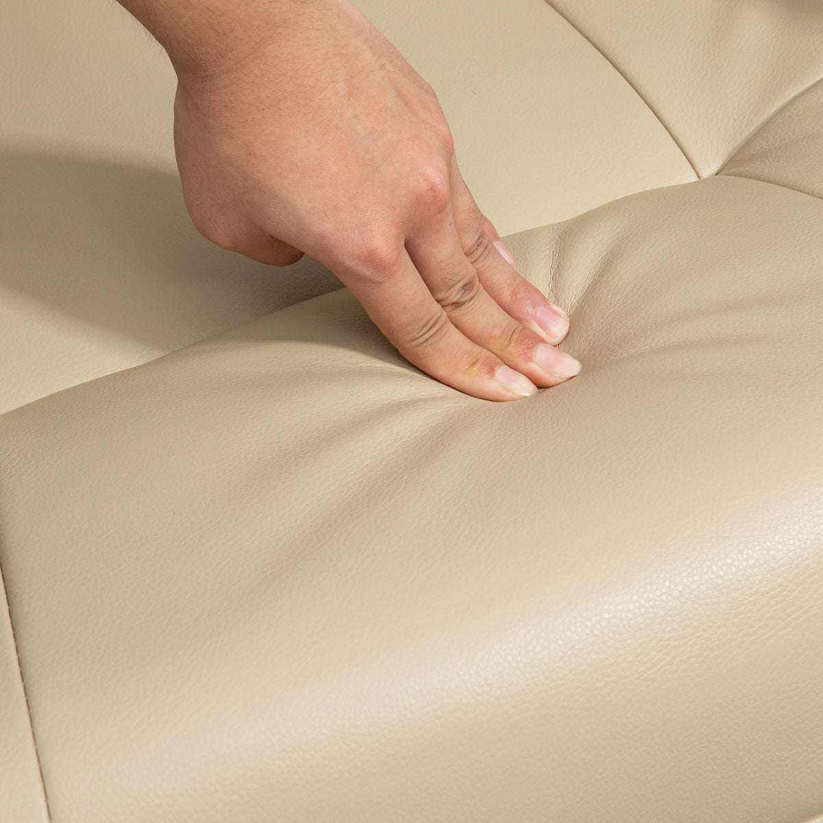 Fauteuil relax inclinable repose-pieds réglable pivotant 360° piètement bois revêtement PU respirant et doux crème