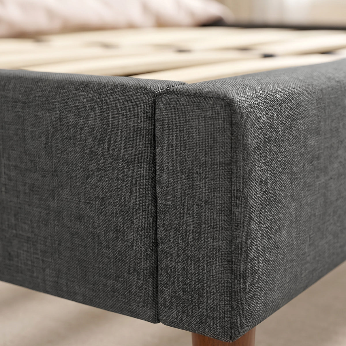 Cadre de Lit 140 x 200 cm avec Sommier Bois, Lit Double Rembourré en Effet Lin, Rangement au-dessous, Sans Bruit, Gris