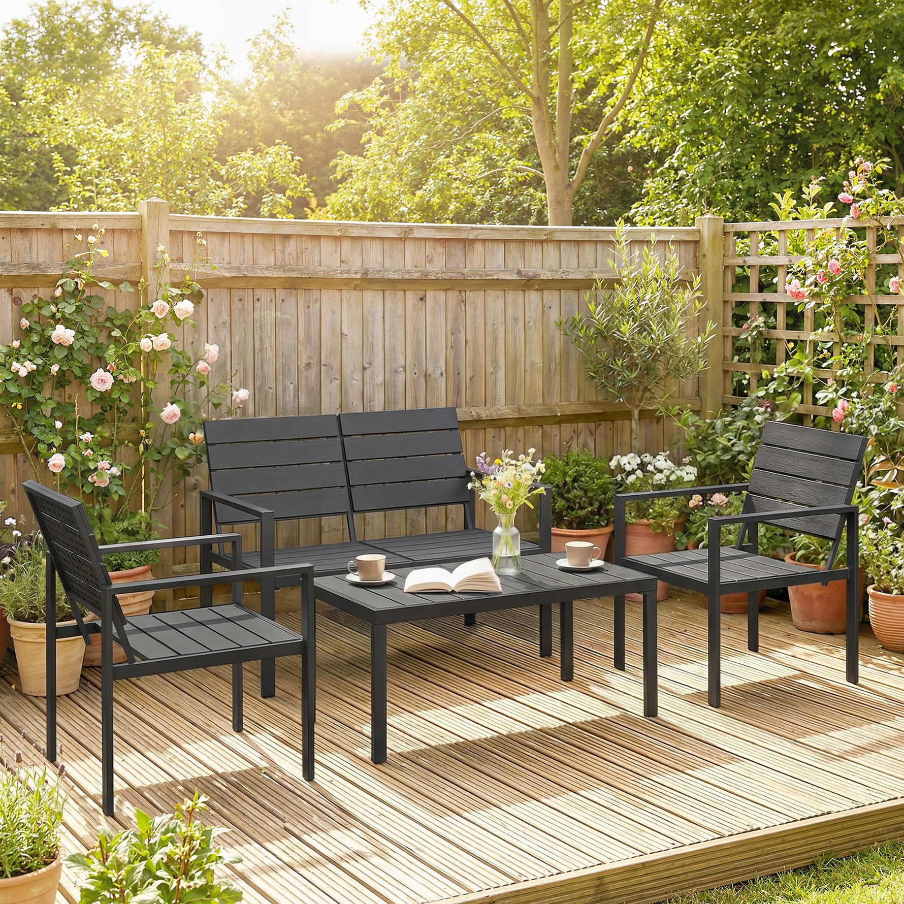 Salon de Jardin Extérieur 4 Pièces, Canapé 2 Places, 2 Chaises, Table Basse, Mobilier de Jardin en HDPE Effet Bois Noir