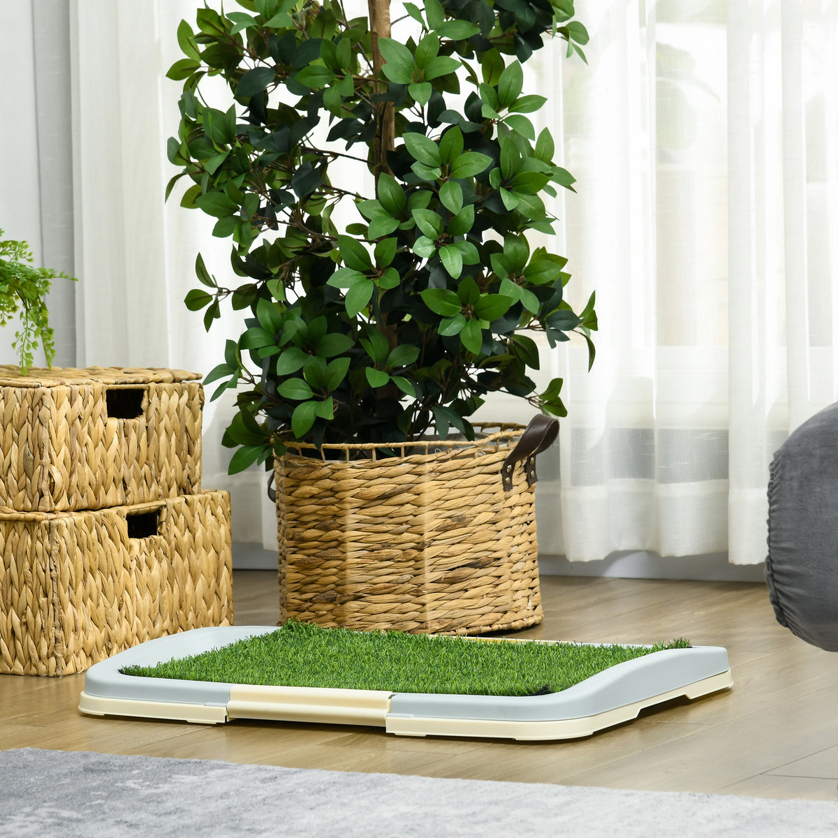 Toilette pour chien litière avec tapis en gazon artificiel plateau et panneau grillagé 63 x 48,5 cm