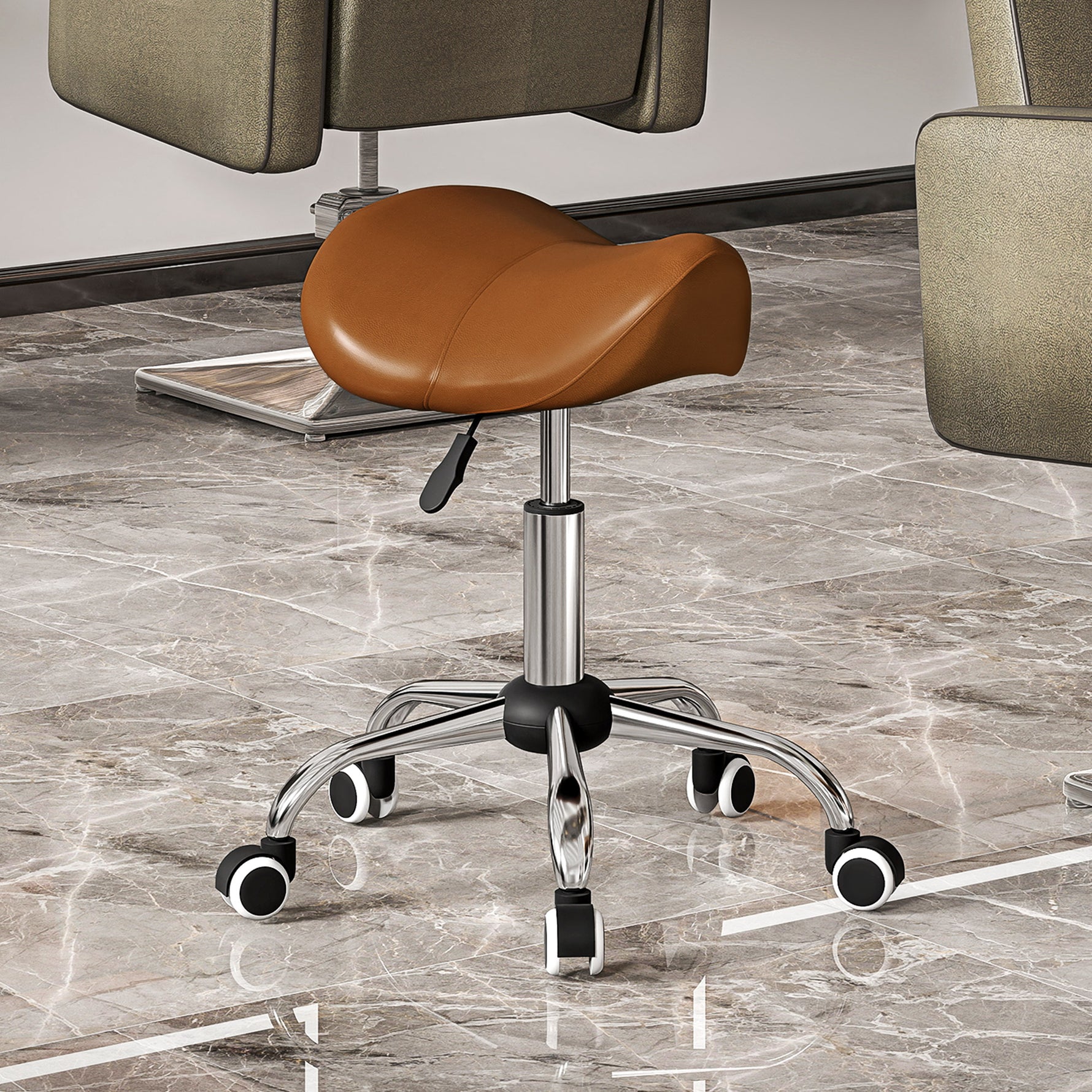Tabouret à roulettes, chaise de travail avec hauteur réglable 49-61 cm et selle ergonomique, 52x53x49-61cm, marron