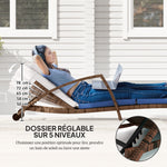 Bain de soleil, chaise longue en résine tressée avec dossier réglable, roulettes, coussin et accoudoirs, marron et beige